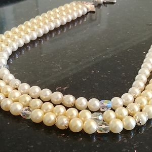 Elegant vintage pearl and crystal necklace.